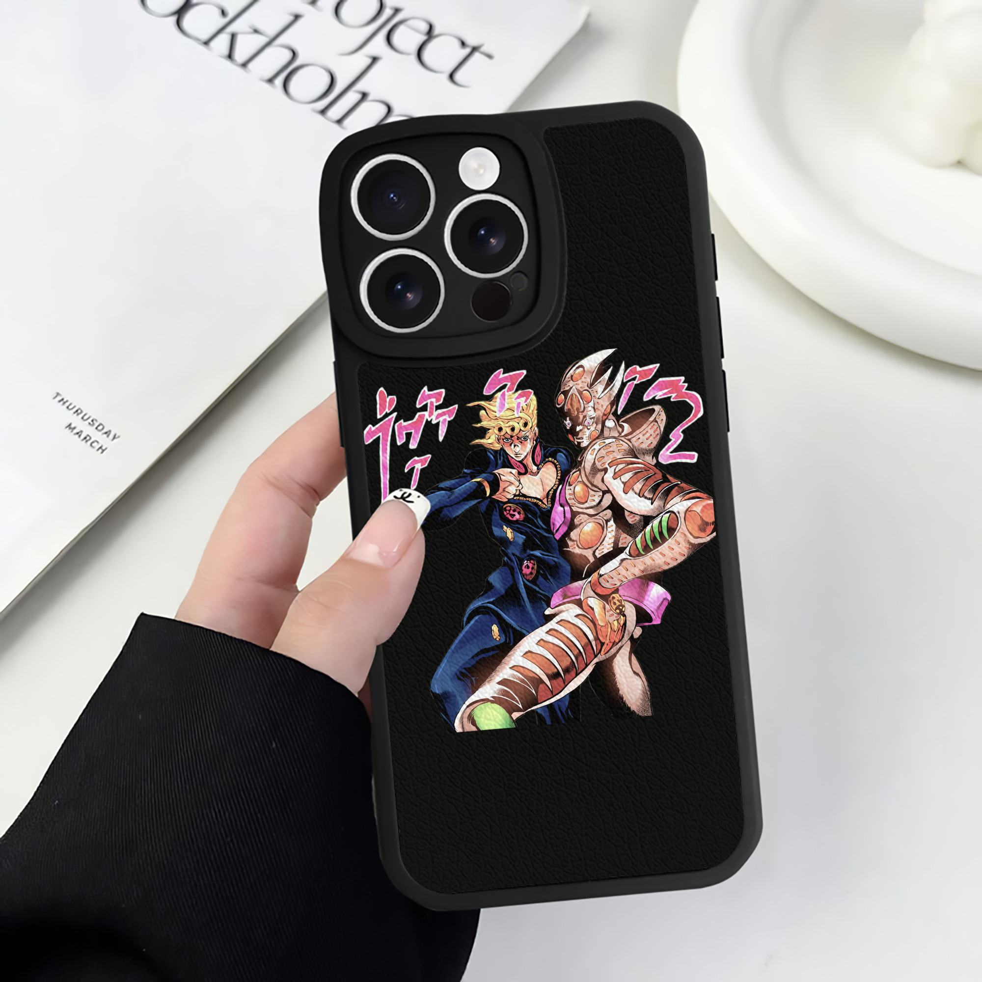 （画像用） ジョジョの奇妙な冒険 ジョルノ?ジョバァーナ JoJo's Bizarre Adventure Giorno Giovanna 【iPhone 16シリーズ対応】シリコンスマホケース（レザー調） 材質：シリコン